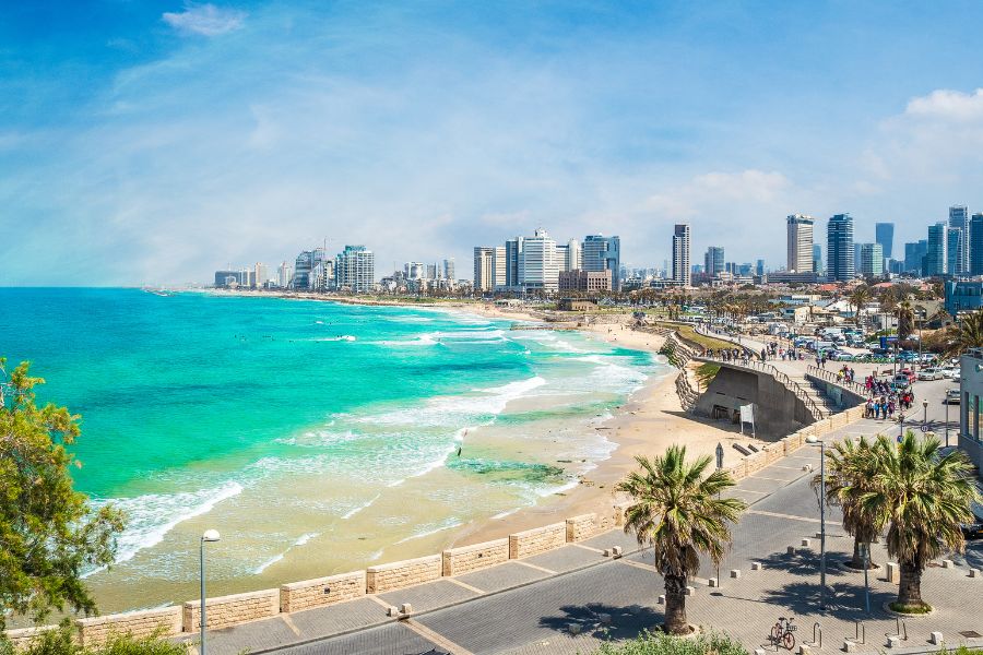 מלונות מומלצים בתל אביב: 5 בתי מלון הטובים ביותר לשנת 2024